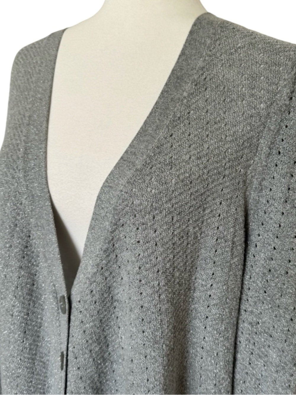 LANE BRYANT V-Neck Sparkly Silver Cardigan Sweater in Gray/Silver Size 18/20 - Picture 4 of 11